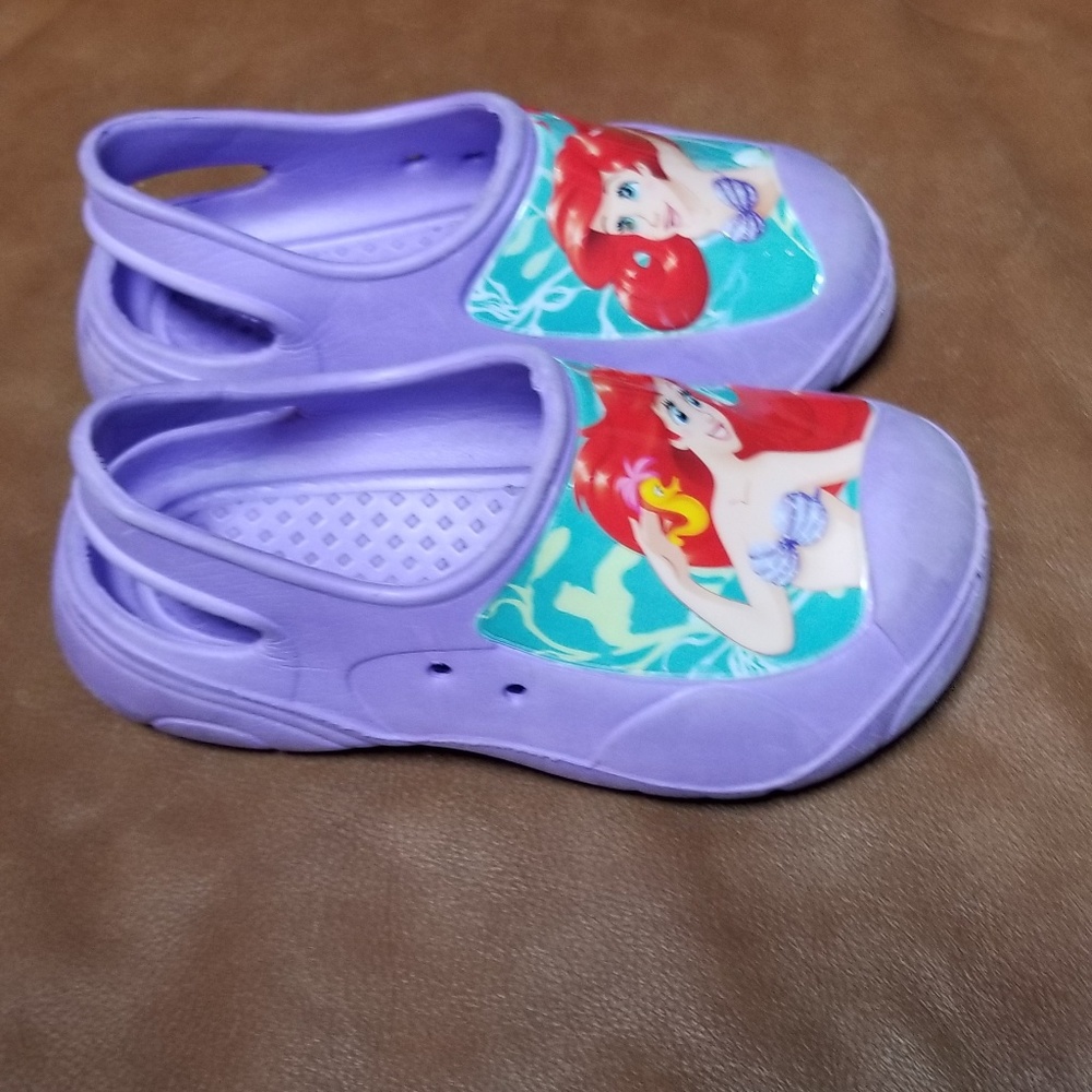 Slippers - Picture 3 of 3